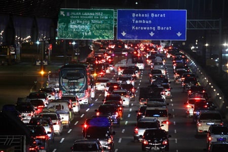 Penyelenggaraan Contraflow di Jalan Tol Jakarta-Cikampek Dihentikan