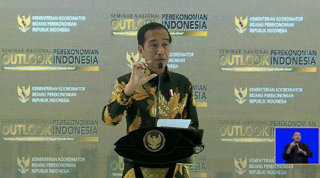 presiden-joko-widodo-menyampaikan-sambutan-dalam-seminar-nasional-outlook-perekonomian-indonesia-2024-dengan-tema-optimisme-pe-7_169.png