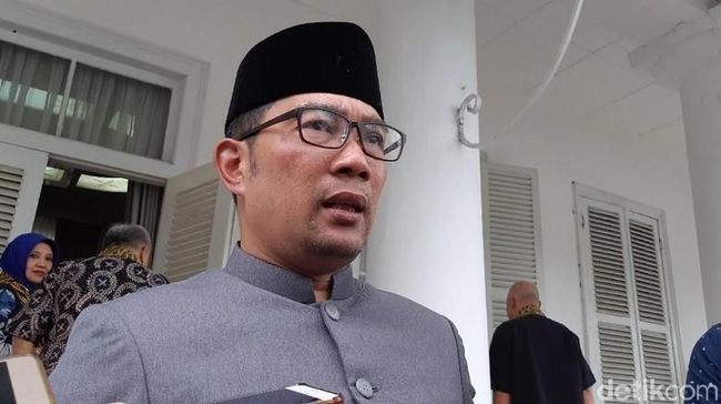 Ridwan Kamil Ditanya Netizen Apakah Membayar Saat Naik KA Cepat Whoosh