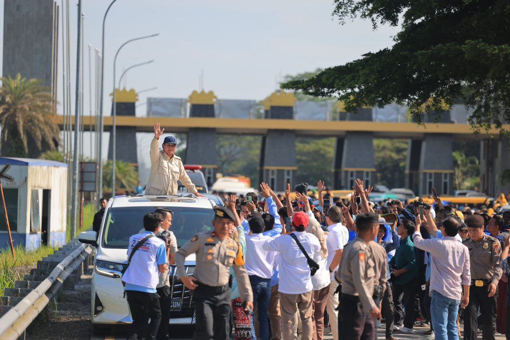 Prabowo: Rakyat Harus Memilih Presiden yang Berpihak Padanya dan Berada di Tengah