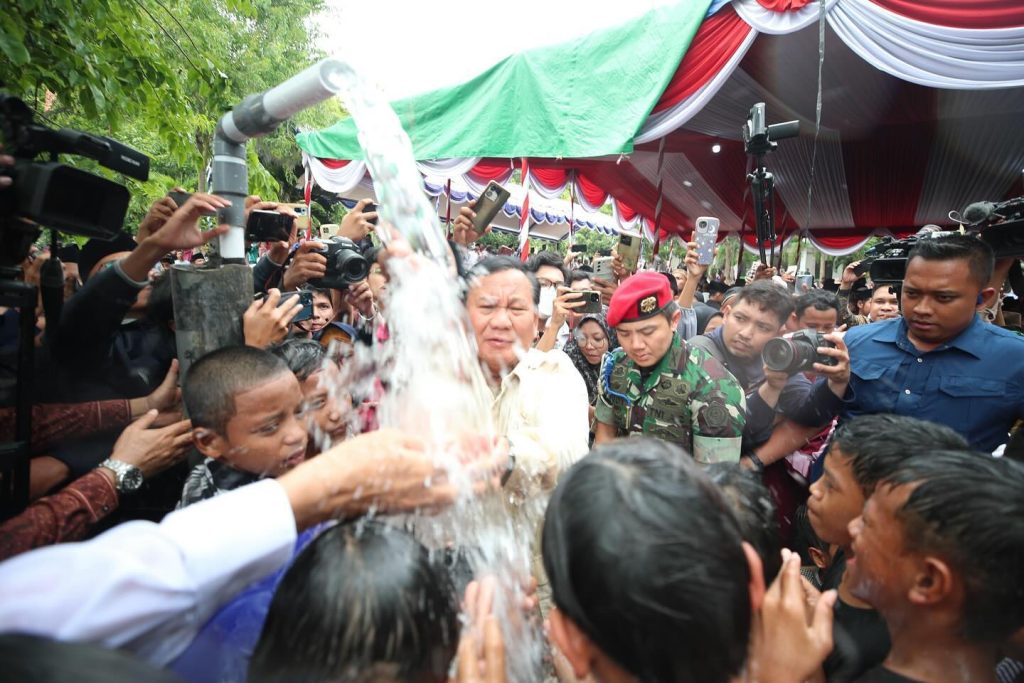 Prabowo Subianto Menghadiri Peresmian 15 Titik Sumber Air Bersih di Madura untuk Masyarakat yang Memerlukan