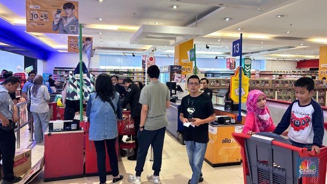 Terjadi Lonjakan Pengunjung di Transmart Cempaka Putih Karena Diskon Besar-besaran