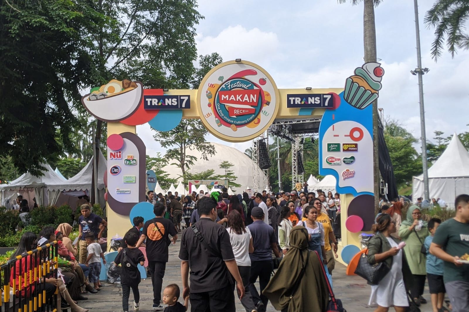 Menyusuri Jajanan Legendaris di Festival Makan Receh Jakarta