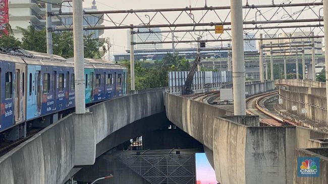 Update Terbaru: Material Besi Jatuh di Lintasan MRT Jakarta, Simak Informasinya Sekarang!