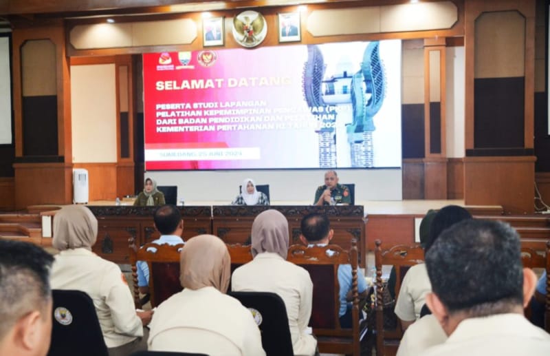 Pendidikan dan Latihan Pusat Pertahanan (Pusdiklat) Kementerian Pertahanan (Kemenhan) Menggelar Kegiatan Studi Lapangan di Sumedang