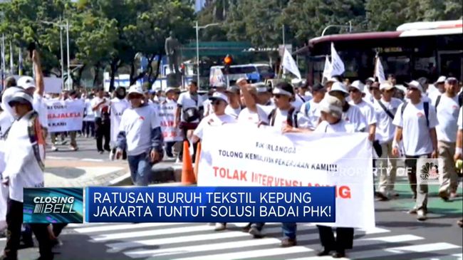 Ratusan Buruh Tekstil Membeludak di Jakarta, Mengepung untuk Minta Solusi Terhadap Badai PHK