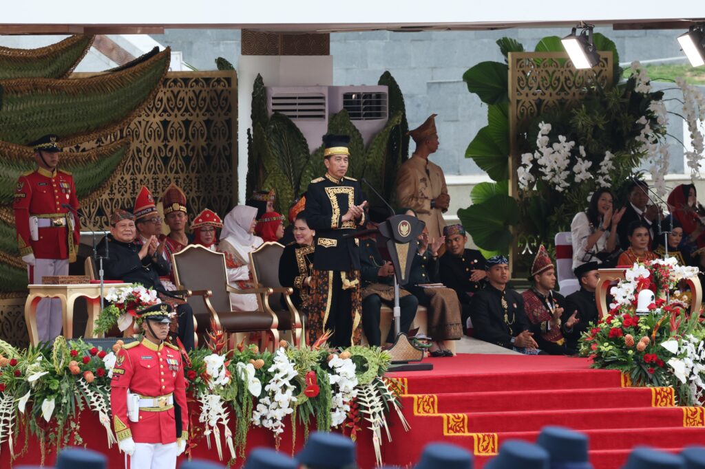 Heartwarming moments shared by Prabowo Subianto and President Jokowi during the 79th Indonesia Independence Day Ceremony