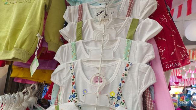 Baju Anak Impor Menjadi Sensasi di Pasar Tanah Abang, Harga Super Murah Tanpa SNI