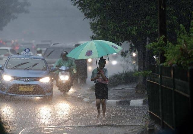 Prediksi Cuaca Jakarta Hari Ini dari BMKG: Hujan Ringan di Beberapa Area