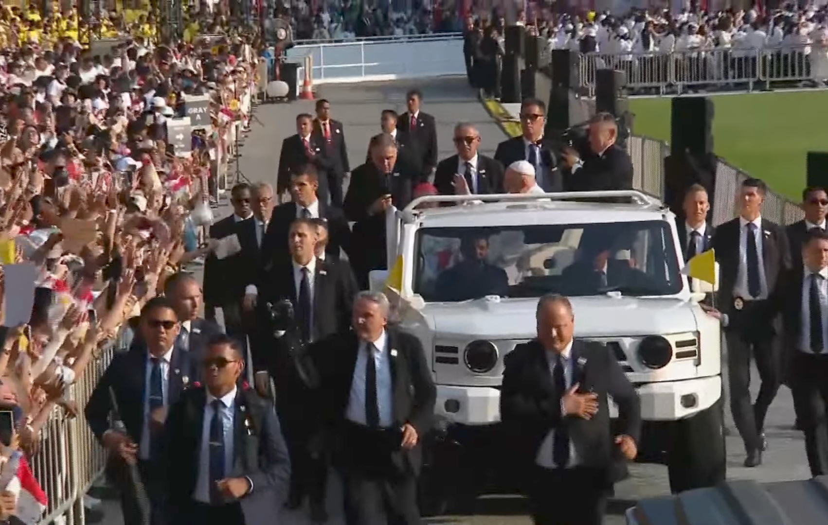 Prabowo Subianto’s Rugged Maung Vehicle Used by Pope Francis to Greet the Faithful