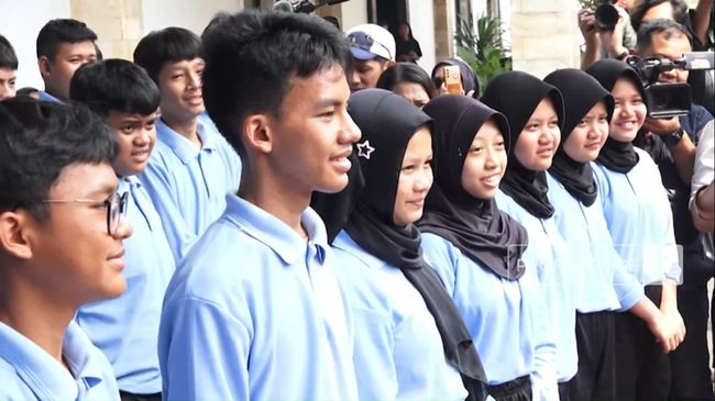 anggaran-sekolah-rakyat-naik-255-tembus-rp-249-t-1755659382099_169.png